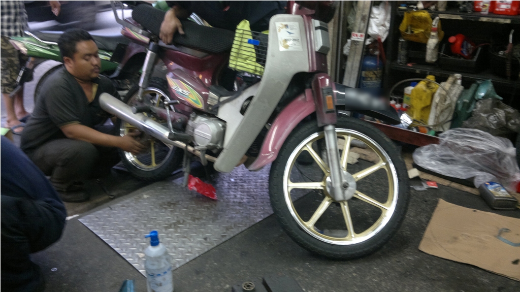 Motorsikal, tayar tanpa tiub (tubeless) - amirulfaiz.com